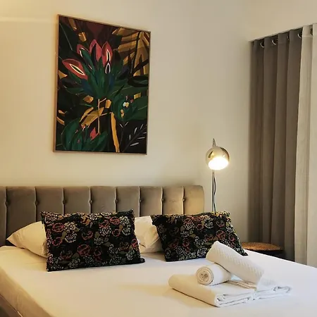 Charming Air-conditioned 